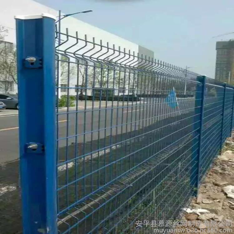 鐵絲護欄網(wǎng)