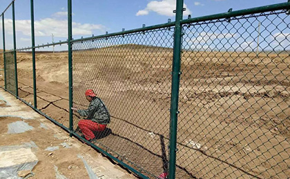 籃球場運動場圍網(wǎng)施工流程及注意事項