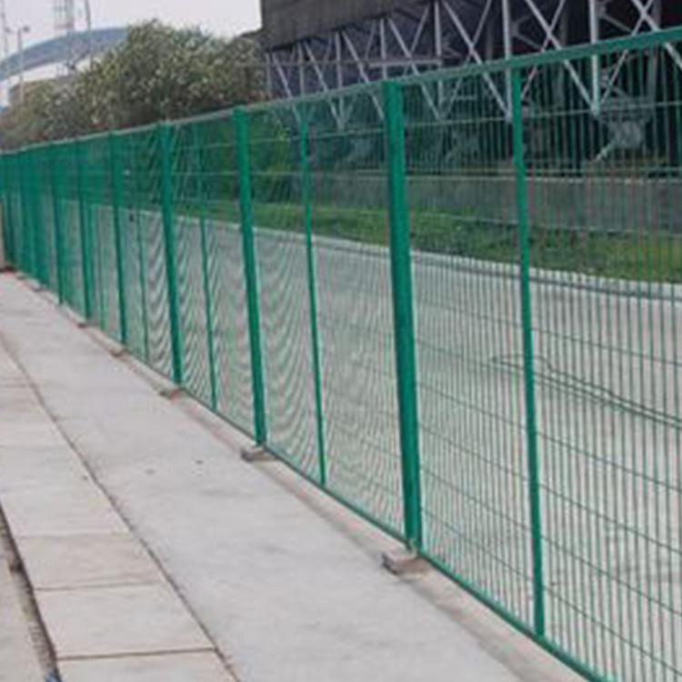 高速公路護(hù)欄網(wǎng)安裝施工的要求