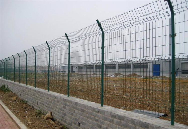 公路護欄網兩種防腐工藝的優劣分析